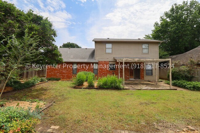 Building Photo - Recently Updated 3 Bed 2.5 Bath in Bixby - Move in Ready!