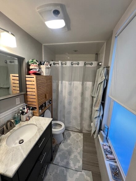 Building Photo - 68 Day St