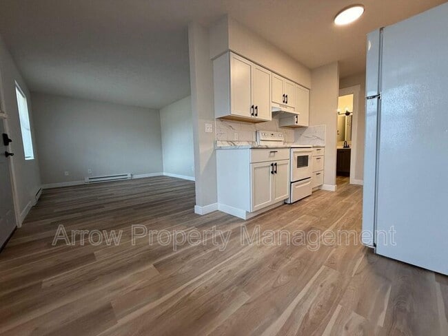 Building Photo - 610 S 7th St