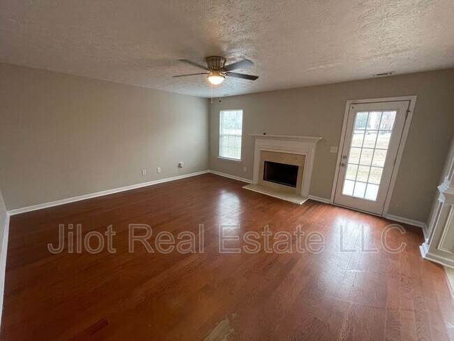 Building Photo - 700 Yukon Way