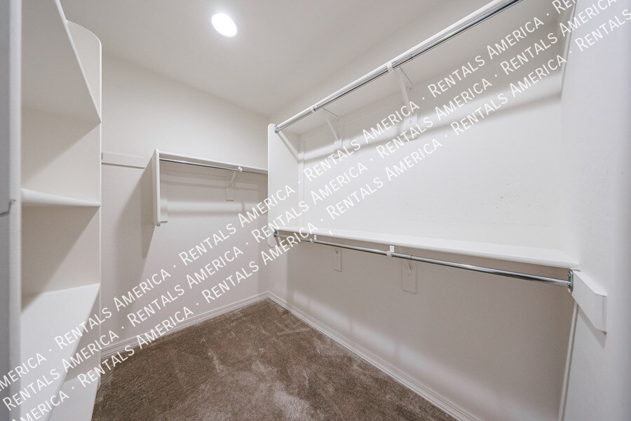 Building Photo - 4215 S 58th Ln