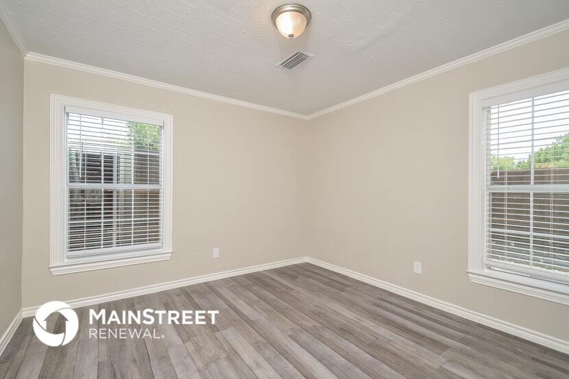 Building Photo - 808 22nd St