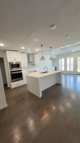 Building Photo - 3726 Cromwell Dr