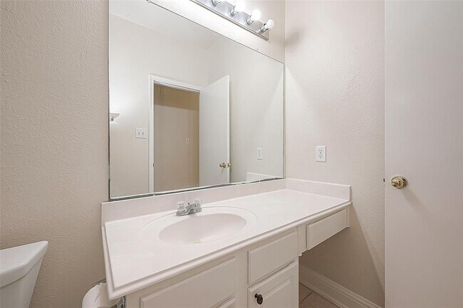 Building Photo - 9407 Dora Meadows Dr