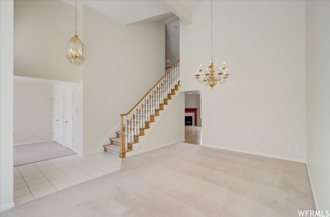 Building Photo - Large 6 Bedroom Home, 3 Car Garage, Gorgeo...