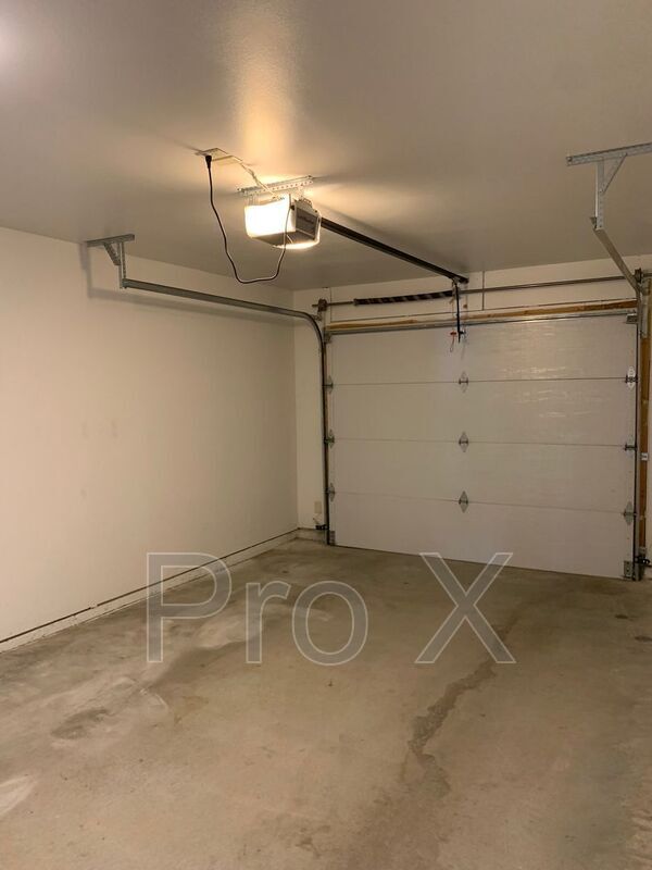 Building Photo - 611 Easton Dr