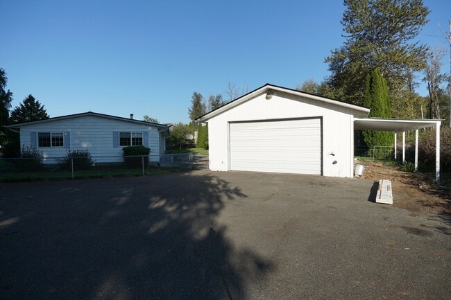 Building Photo - 432 4th Ave SE