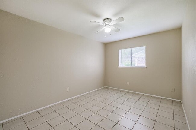 Building Photo - 6615 Blue Ridge Dr
