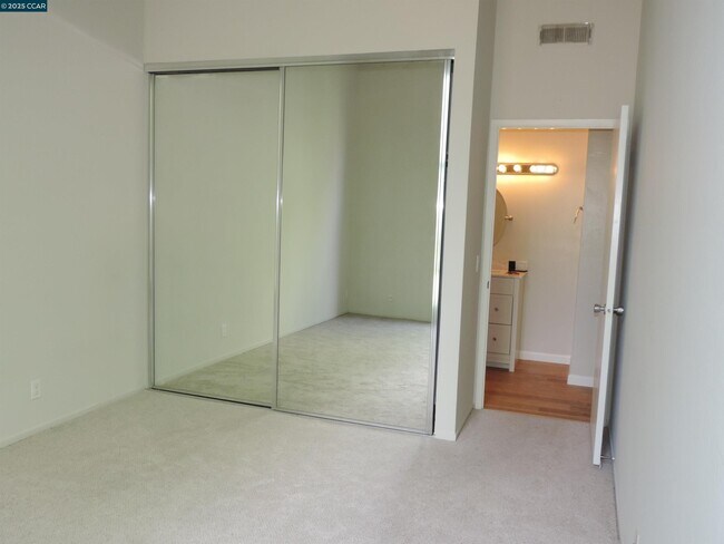 Building Photo - 310 N Civic Dr