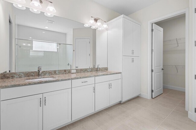 Building Photo - 14184 Lacebark Ln