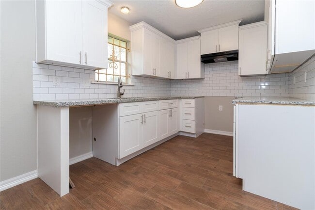 Building Photo - 8418 Rinn St
