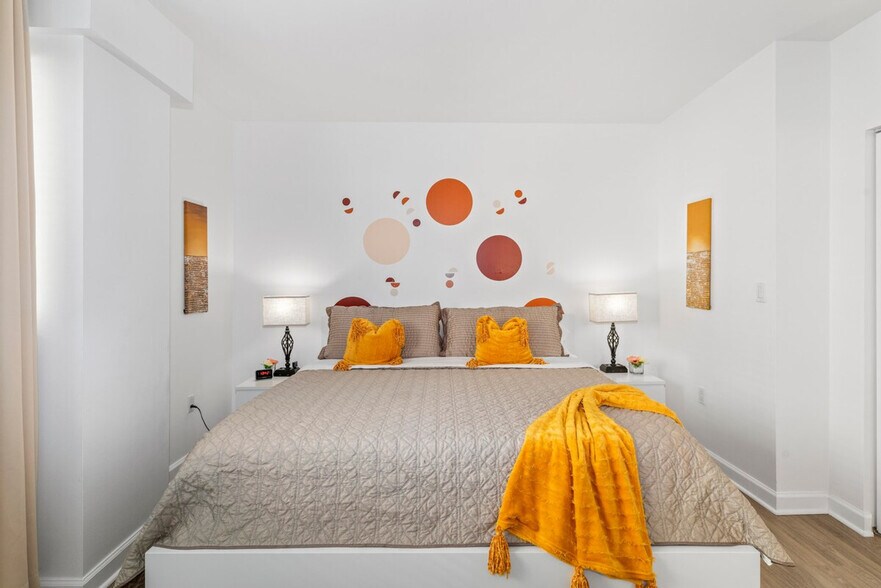 Building Photo - 2280 SW 32nd Ave