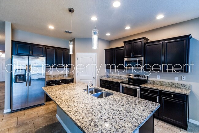 Building Photo - 4/2 Home in Kissimmee