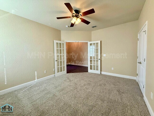 Building Photo - 12807 Waterlily Way
