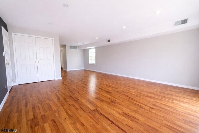 Building Photo - 231 N 12th St