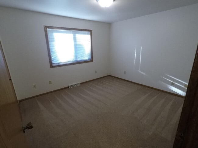 Building Photo - 1209 W Wausau Ave