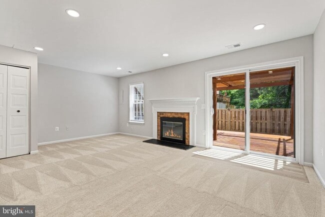 Building Photo - 7867 Wintercress Ln