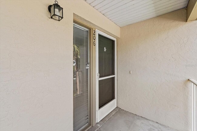 Building Photo - 841 Waterside Dr