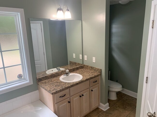 Building Photo - Stunning 3-Bedroom Home in Parish Crossing - Available for Rent