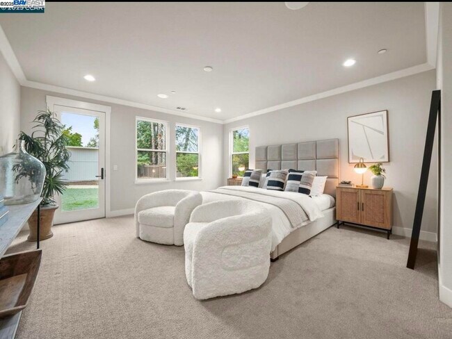 Building Photo - 1588 Alamo Way