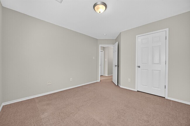 Building Photo - 54 Marble Rock Pl