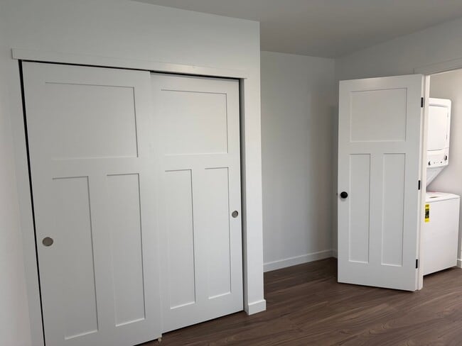 Building Photo - Brand new 3 bedroom 3 full bath townhouse in Thurston! $1,000 OFF YOUR FIRST MONTH'S RENT!