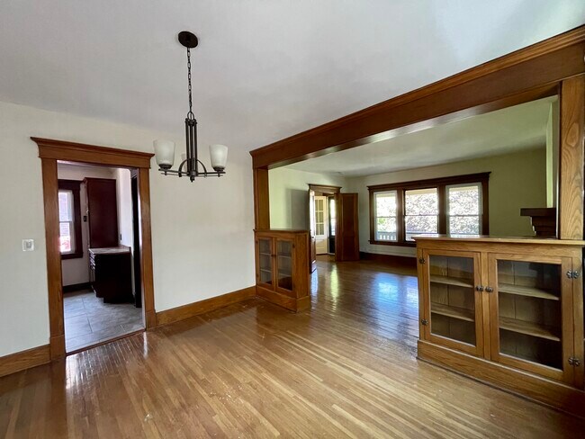Building Photo - 786 McKinley Pkwy