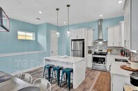 Building Photo - 514 2nd St S
