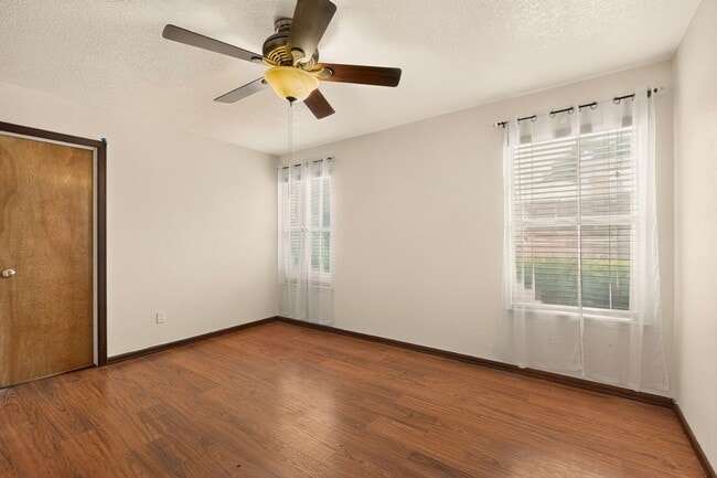 Building Photo - 7817 Sunrose Dr NW