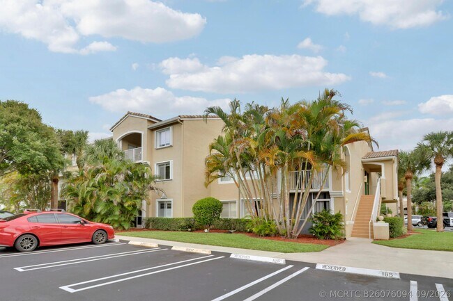 Building Photo - 242 Village Blvd