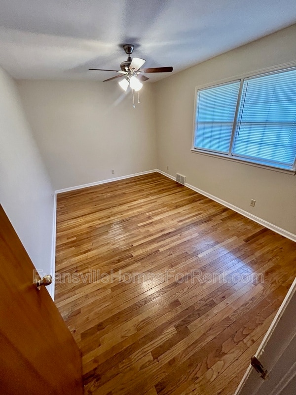 Building Photo - 1507 Stinson Ave