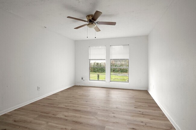 Building Photo - 706 Shenandoah Dr