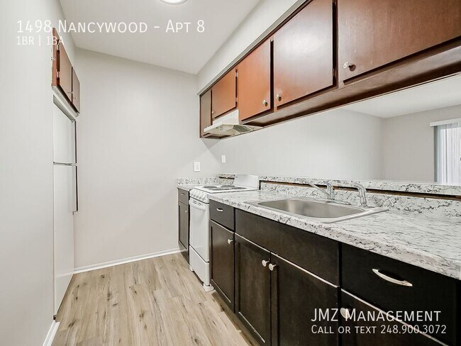 Building Photo - 1498 Nancywood-Apt 8