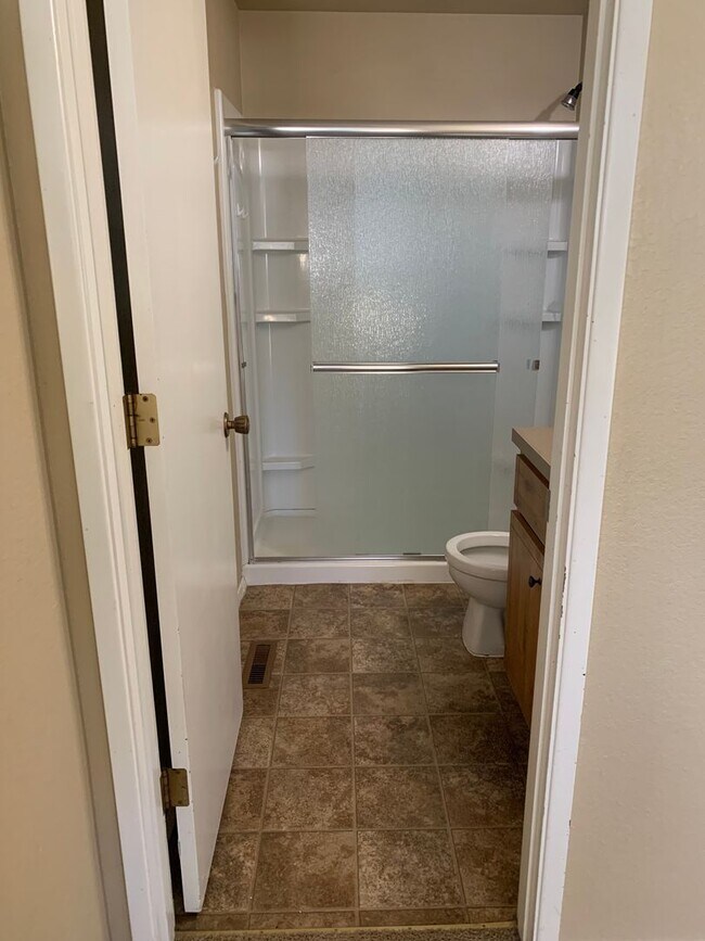 Building Photo - 54- 12th, Poplar