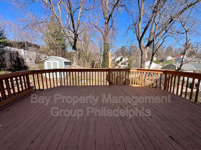 Building Photo - 1313 Delmont Ave