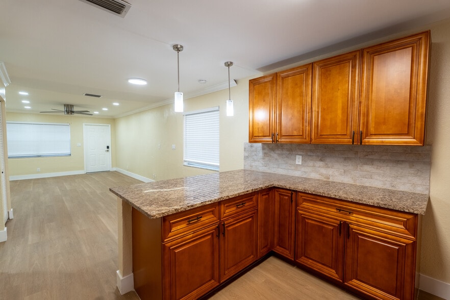 Building Photo - 10911 NW 45th St