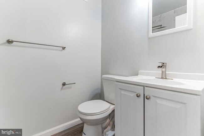 Building Photo - 1223 Simms Pl NE