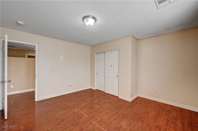 Building Photo - 5674 Diamond Palm Ct