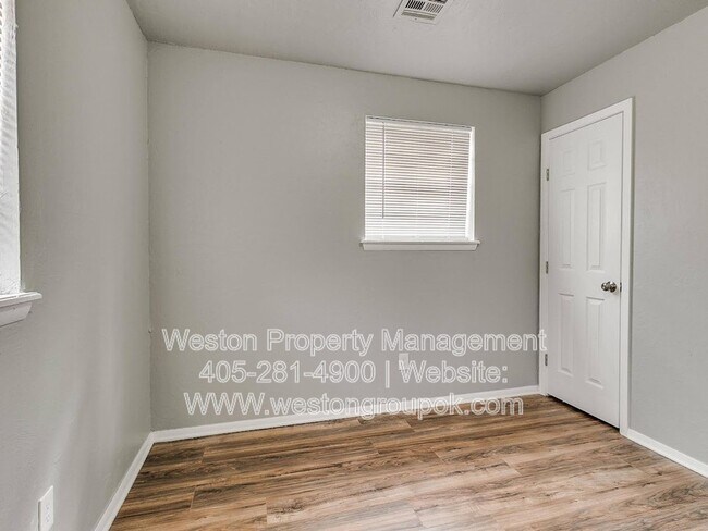 Building Photo - 1605 Cynthia Dr