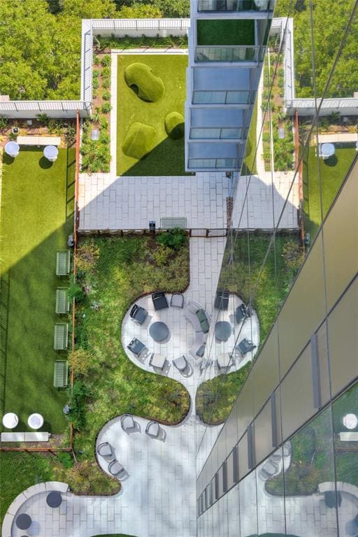 Building Photo - 44 East Ave