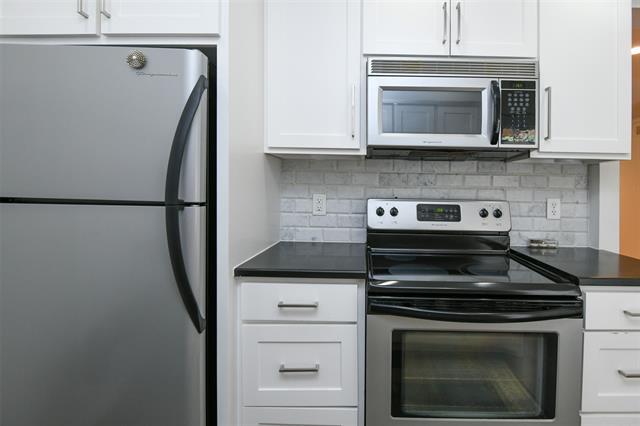 Building Photo - 4312 Bellaire Dr S