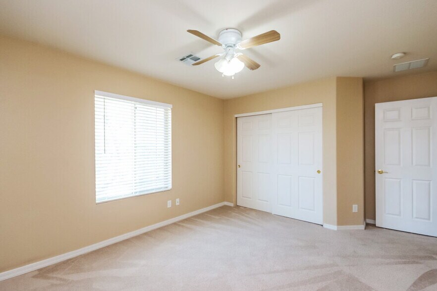 Building Photo - 15007 S Camino Rio Puerco