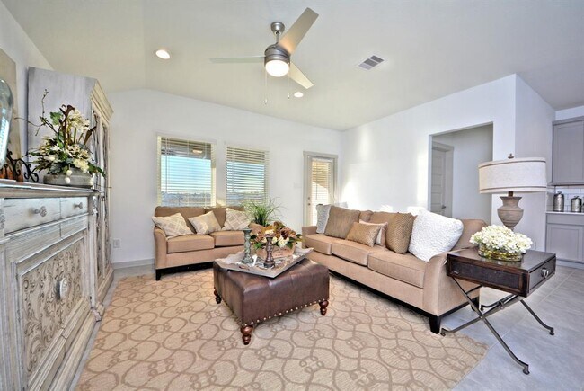 Building Photo - 7526 Teton Creek Trace
