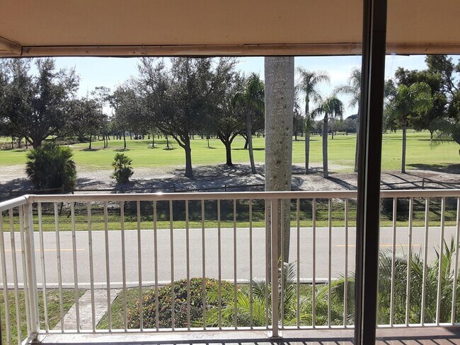 Building Photo - Green Tee - # 607