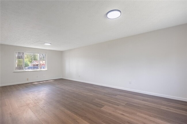 Building Photo - 6221 Longford Rd