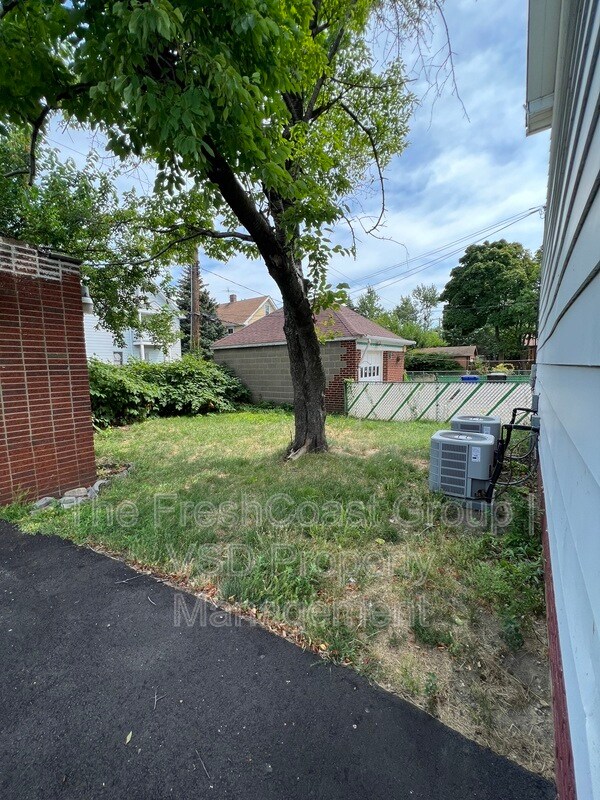 Building Photo - 18519 Shawnee Ave