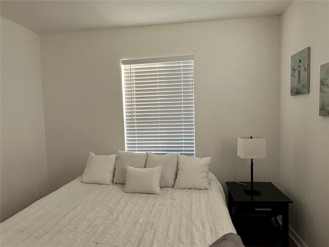 Building Photo - 9474 Tacoma Ave