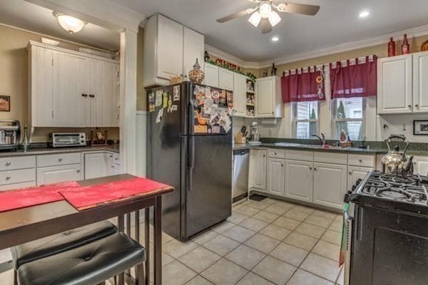 Building Photo - 59 Main St