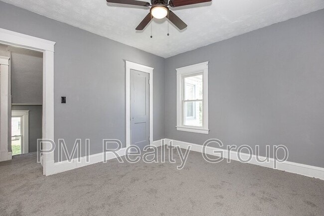 Building Photo - 12203 Castlewood Ave