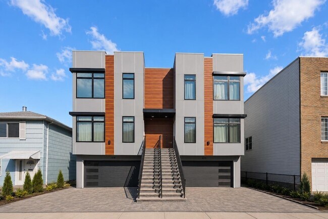 Building Photo - 4805 Aschoff Pl